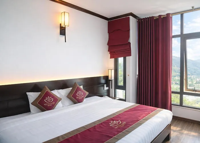 Khách sạn Sen Hạ Long