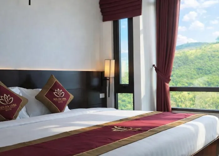 Sen Khách sạn 3*